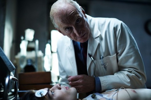 Patrick (2013) - scene