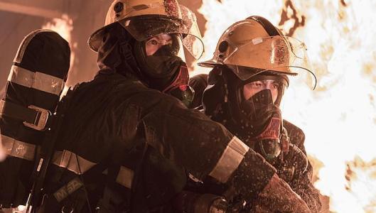 As the Light Goes Out - scene